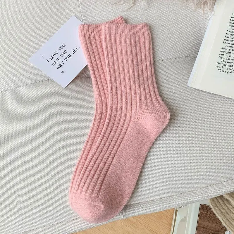 Elegant Cashmere Blend Women's Winter Socks Inspired by Japanese Style