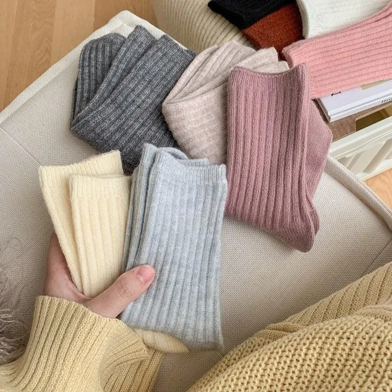 Elegant Cashmere Blend Women's Winter Socks Inspired by Japanese Style