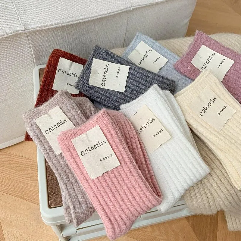 Elegant Cashmere Blend Women's Winter Socks Inspired by Japanese Style